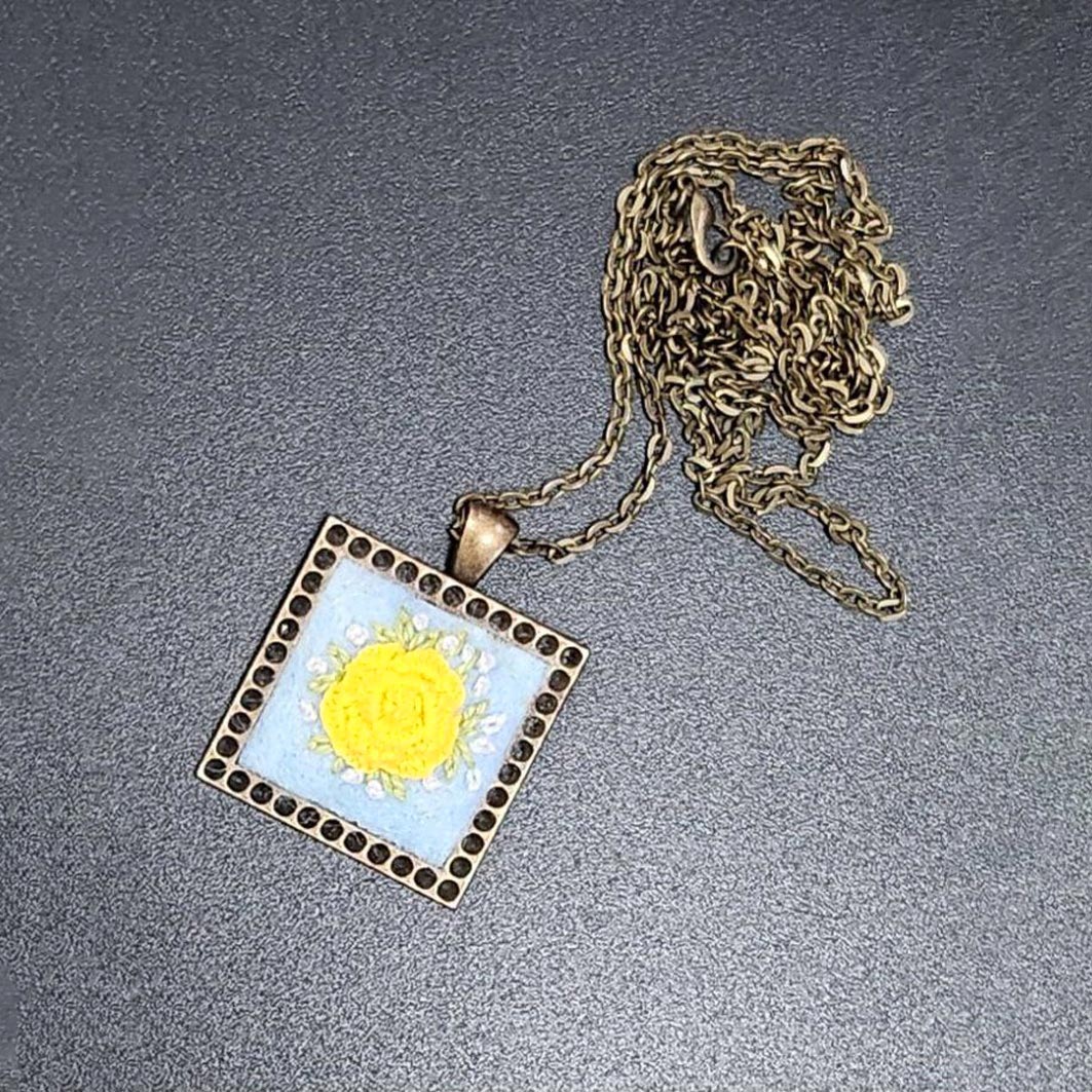 Necklace (Blue & Yellow)