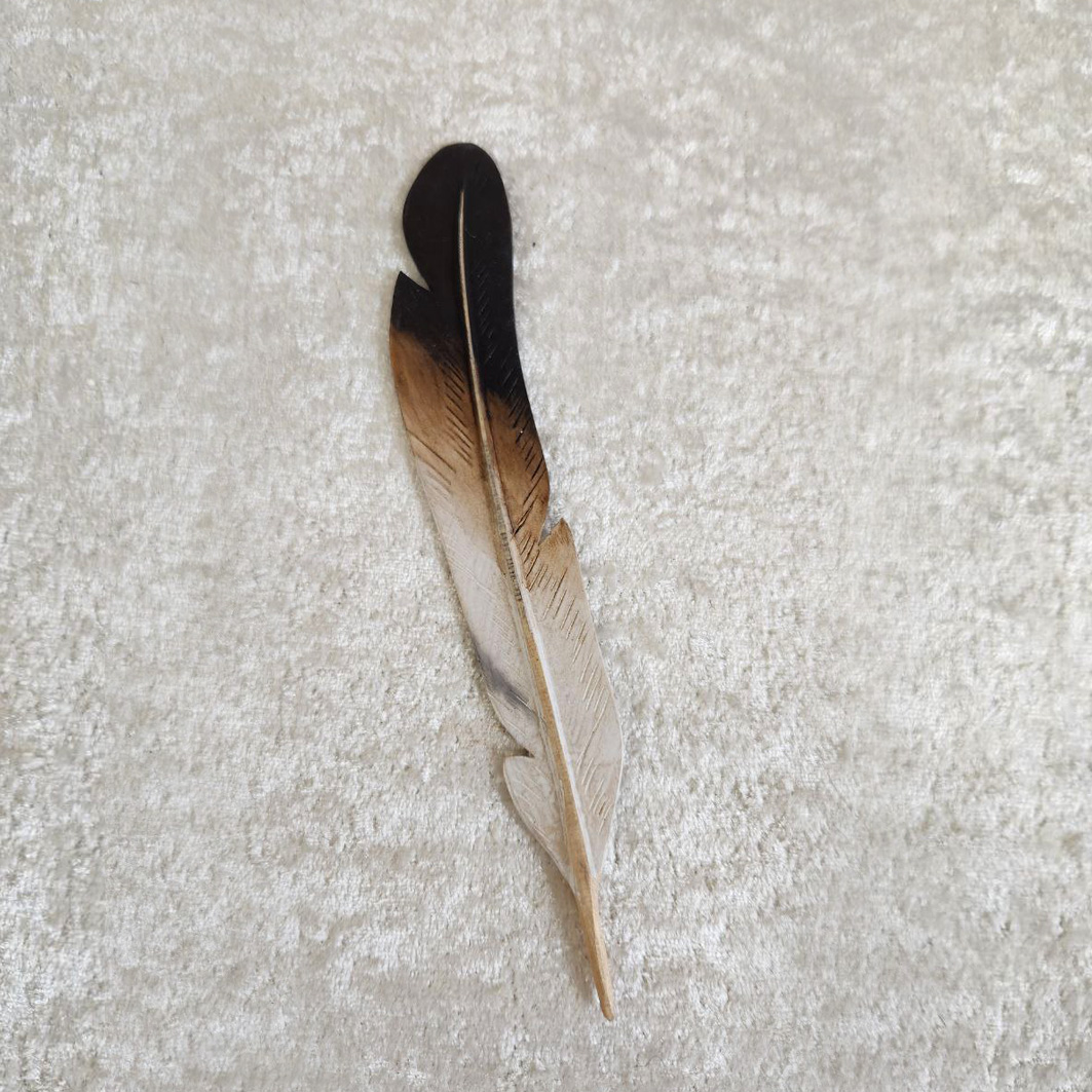 Wooden Feather (Brown & White Gradient)
